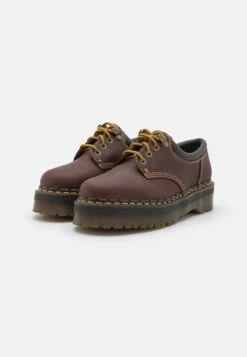 Dr. Martens 8053 Quad I Arc Unisex - Derbies - Dark Brown -Vêtements Boutique 001156c8f23641e1a4e7b41090fc0b51
