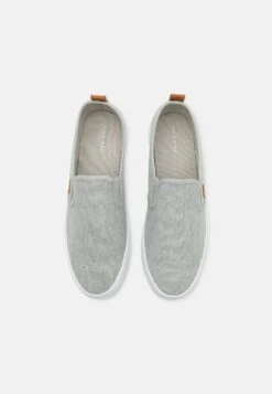 Pier One Unisex - Mocassins - Grey -Vêtements Boutique 0e9bfb17e78046e196be62cb137c42bf