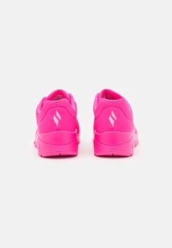 Uno - Baskets Basses - Hot Pink Durabuck 11 Uno - Baskets Basses - Hot Pink Durabuck -Vêtements Boutique 1436ede44d3f4a1383908e6784dd5ca2