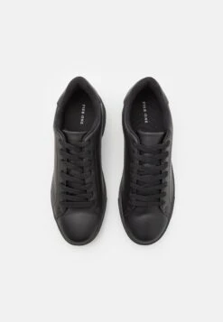 Pier One Unisex - Baskets Basses - Black -Vêtements Boutique 345ac05bab164292b55be26426f33c5a