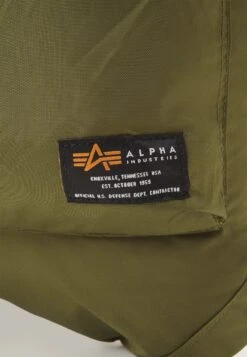 Alpha Industries Label Helmet Bag Unisex - Sac Bandoulière - Dark Olive -Vêtements Boutique 3f88a309fee44601b8e4b2930b13a842