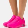 Uno - Baskets Basses - Hot Pink Durabuck -Vêtements Boutique 49ea3cbcc3ae415399e562ecf6232504