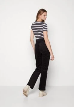 Monki Pantalon Classique - Black Dark 10 Monki Pantalon Classique - Black Dark -Vêtements Boutique 4a758d501c2a4b8aa17007a45ed173c6