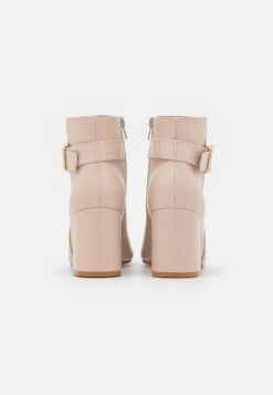 Anna Field Boots À Talons - Beige -Vêtements Boutique 4f1af54ed07049fdbdd2882e23daf19e