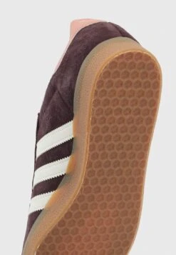 Adidas Originals Gazelle - Baskets Basses - Shadow Brown/Cream White -Vêtements Boutique 52b7d347a0d54f8089446241fdf8de23