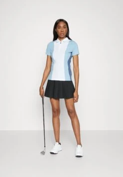 Evelina - Polo - Airy Blue -Vêtements Boutique 63ed60e0bf134c2bb762f4c2818c20c1