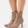 Anna Field Bottines À Talons Hauts - Taupe -Vêtements Boutique 6a0c670a6ddd4b1a800dc2ddc78681fe