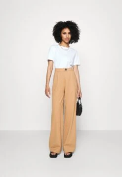 Petite Business Casual Wide Legs With Front Pleats - Pantalon Classique - Beige -Vêtements Boutique 7a0a89894df3412a80d8632822bcc815