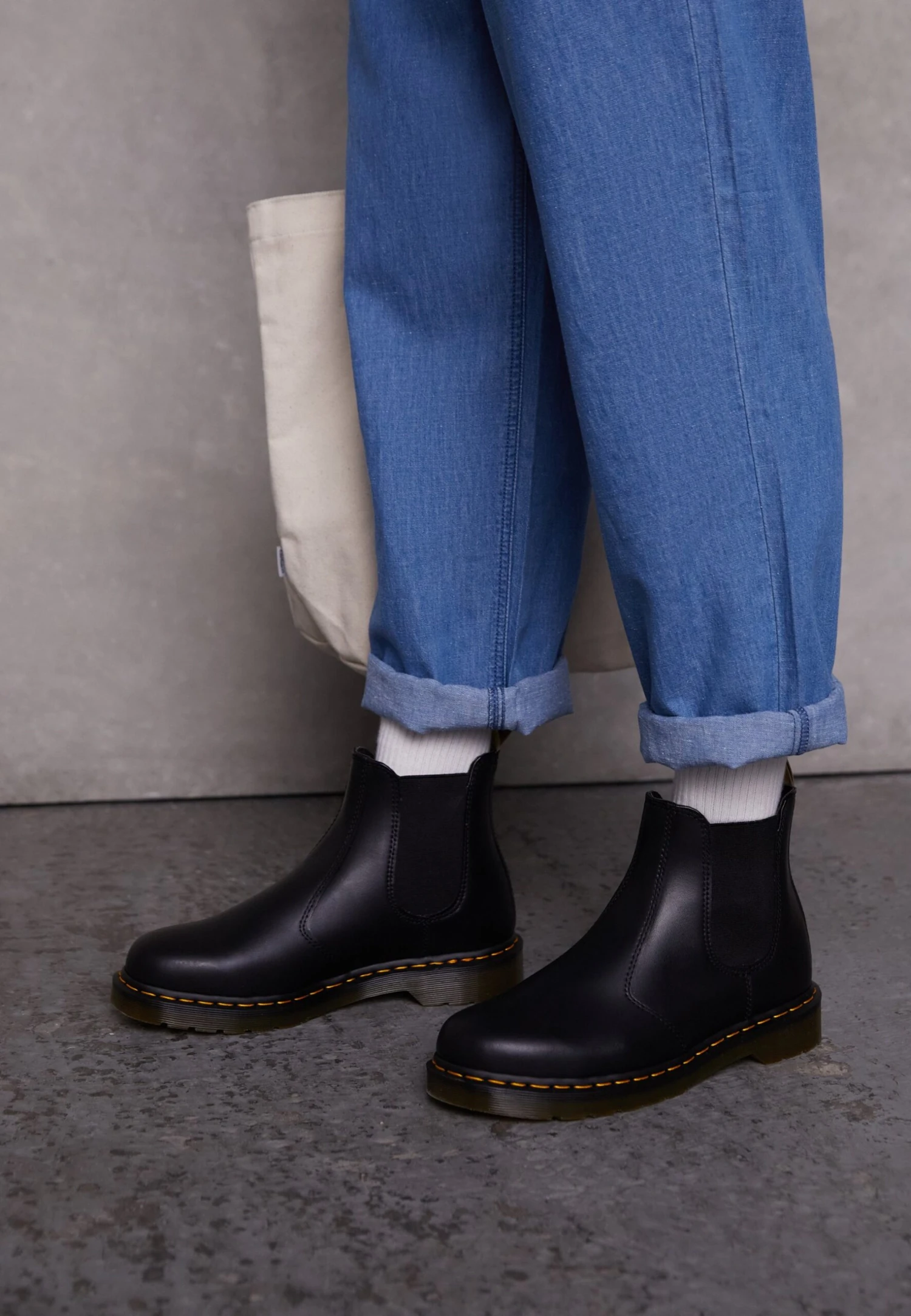 Dr. Martens 2976 Chelsea Vegan - Bottines - Black 4 Dr. Martens 2976 Chelsea Vegan - Bottines - Black – Image 2