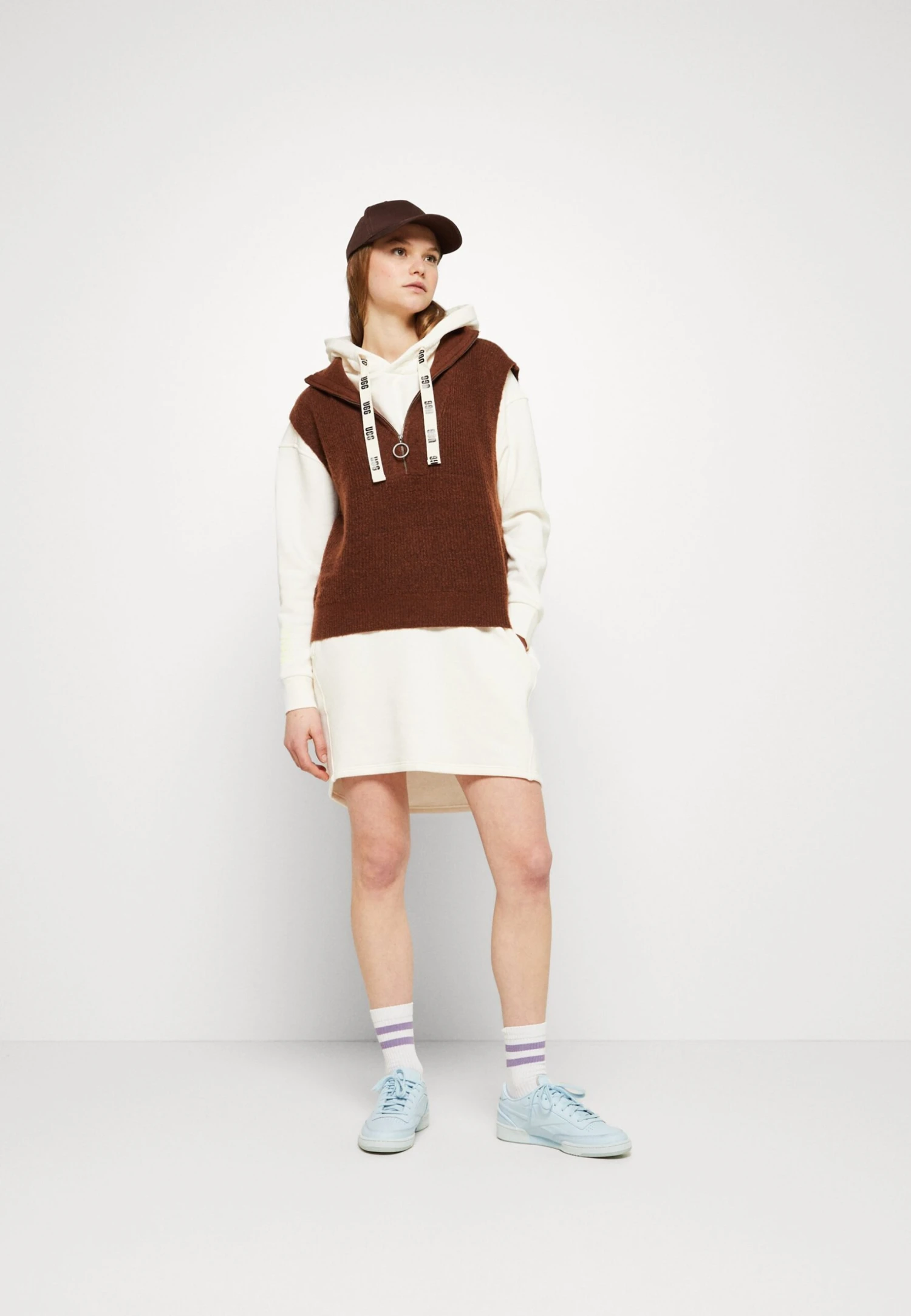 Ugg Aderyn Hoodie Dress - Robe De Jour - Nimbus 4 Ugg Aderyn Hoodie Dress - Robe De Jour - Nimbus – Image 2