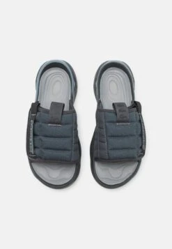 Lacoste Ace Slide - Mules - Dark Gry/Gry 11 Lacoste Ace Slide - Mules - Dark Gry/Gry -Vêtements Boutique b28eeab75b114e47a35be6fc0d4c19ae