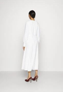 Dolanda - Robe De Cocktail - Snow White -Vêtements Boutique b68565f867b34f6482925a80facacdf4