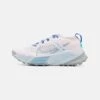 Nike Performance Zoomx Zegama - Chaussures De Running - Pearl Pink/Blue Whisper/Coconut Milk/Baltic Blue/Football Grey -Vêtements Boutique c261ed81e12944b092c204667aae2ff2