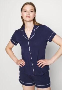 Anna Field Button Through Pj Set - Pyjama - Blue/White 12 Anna Field Button Through Pj Set - Pyjama - Blue/White -Vêtements Boutique ca0de327115340e9b0cf3dcf947f73c6