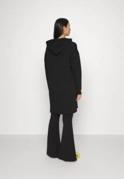 Ugg Aderyn Hoodie Dress - Sweat À Capuche - Black 10 Ugg Aderyn Hoodie Dress - Sweat À Capuche - Black -Vêtements Boutique d028861eb0f641d6bb1e0df2cc52d19f