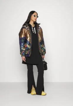 Ugg Aderyn Hoodie Dress - Sweat À Capuche - Black 9 Ugg Aderyn Hoodie Dress - Sweat À Capuche - Black -Vêtements Boutique d8aad871b2314693b47ad28035276d77