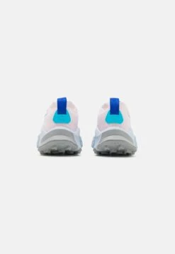Nike Performance Zoomx Zegama - Chaussures De Running - Pearl Pink/Blue Whisper/Coconut Milk/Baltic Blue/Football Grey -Vêtements Boutique db0a9ca54d9042cc863a4a767b94762a