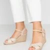 Anna Field Sandales Compensées - Beige -Vêtements Boutique e61b8391c25b42ca8dc5825505f44079