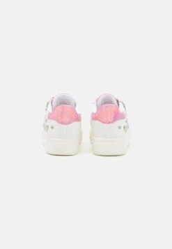 Barbie X Aldo Sneakers - Baskets Basses - Pink -Vêtements Boutique ed25589f37b64dc393519b9d5a89030c