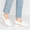 Mocassins - White 1 Mocassins - White -Vêtements Boutique f3a463a2565e4b4caceb1b9afe9d93bb