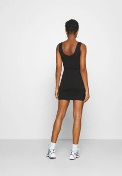 Even&Odd 2 Pack - Robe Fourreau - Black -Vêtements Boutique f8ca6e6b2f9442daa61a7d7eb6a09871